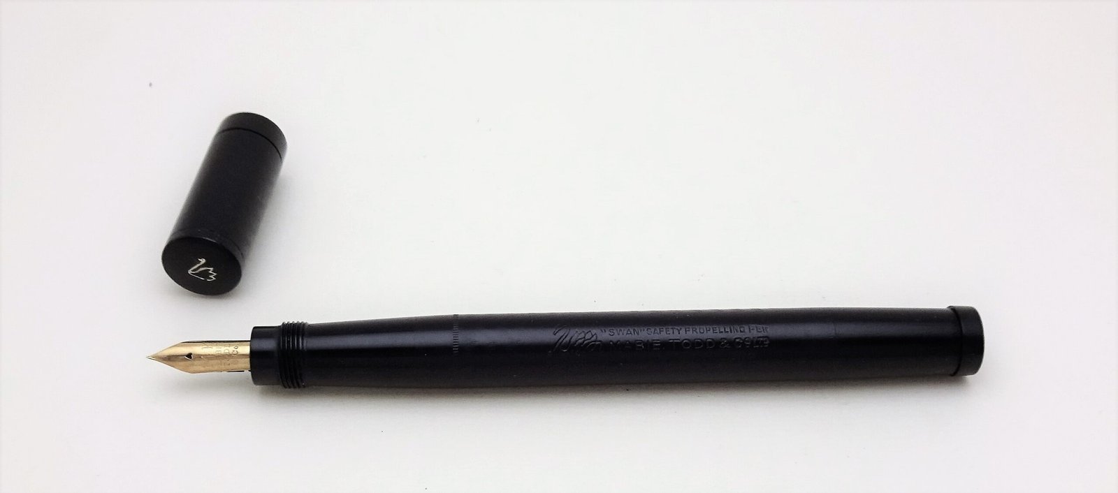 Rotating Nobbe Rotating knob retractable nib - Vintage Fountain Pen Doctor